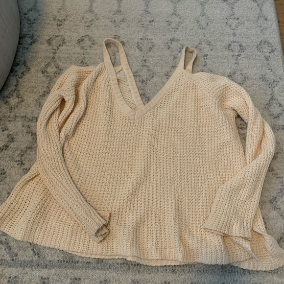 LA Hearts Cold Shoulder Sweater - Picture 2 of 4